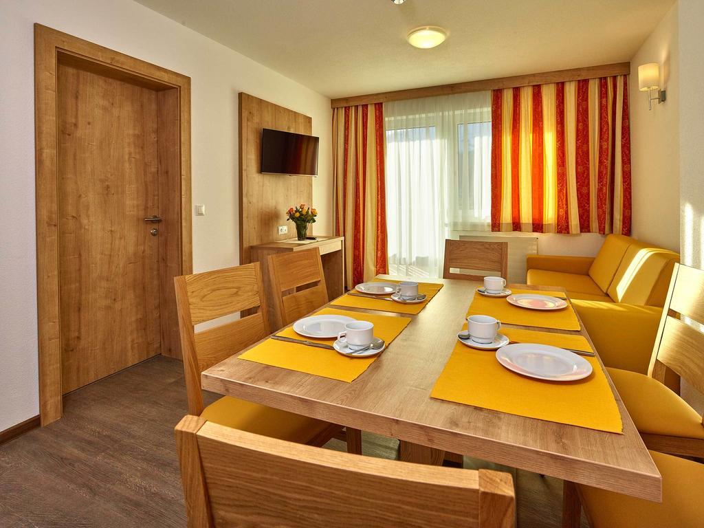 Appartement Gaestehaus Bergkristall Solden Phòng bức ảnh